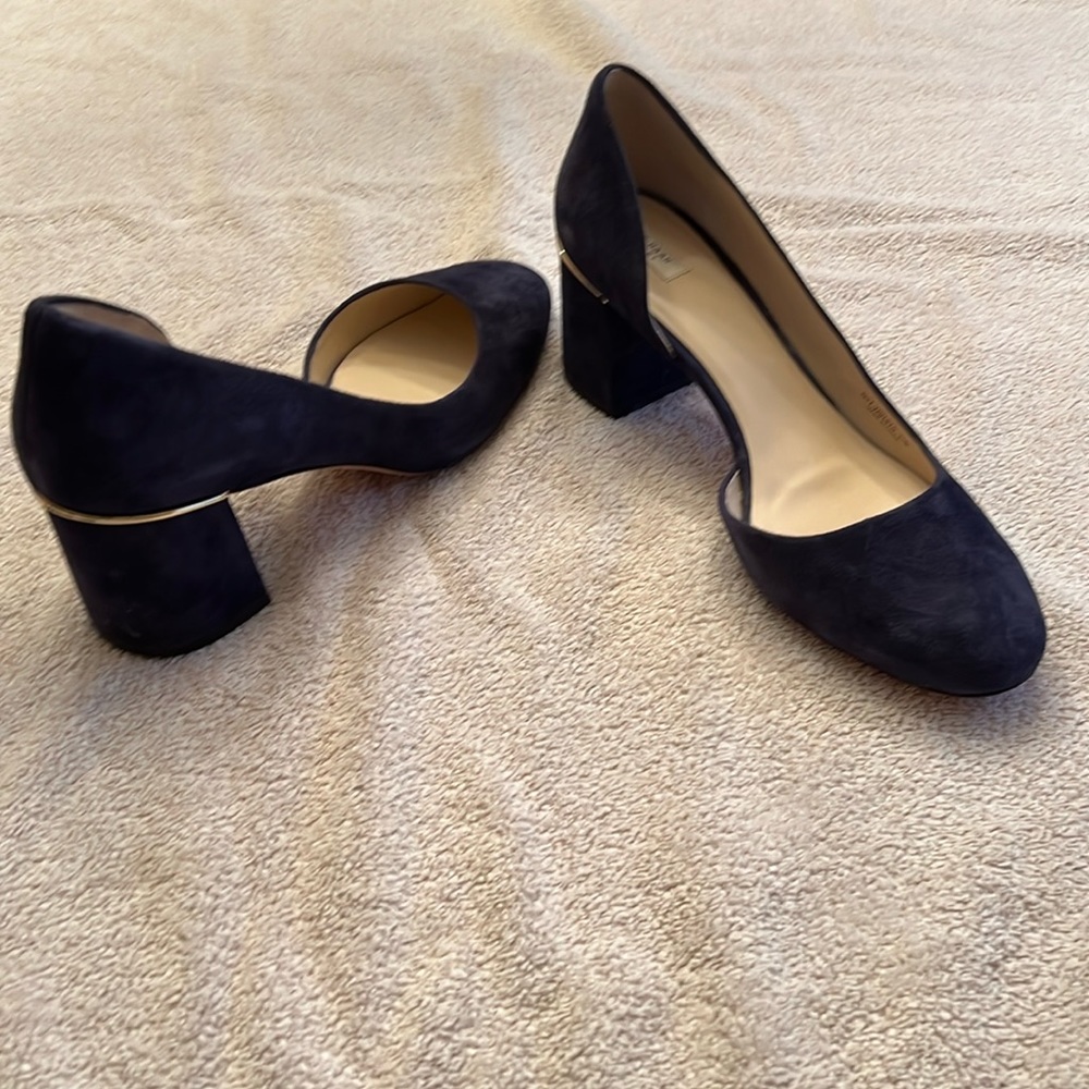 Cole Haan Women’s blue suede low 2.5” heel, size 11B